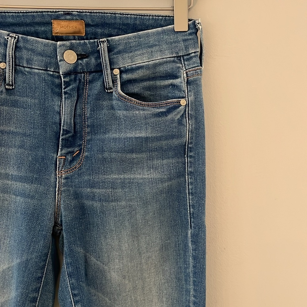 Mother Looker Ankle Fray Jeans •Size 25 - Picture 2 of 7